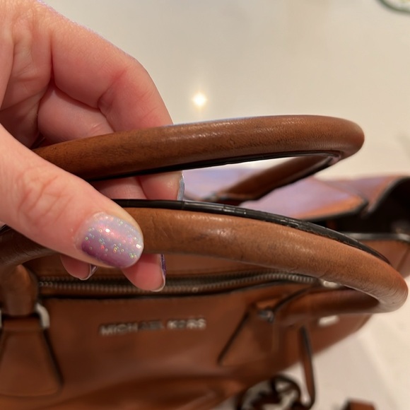 Beautiful like new MK Sophie satchel - Picture 6 of 10